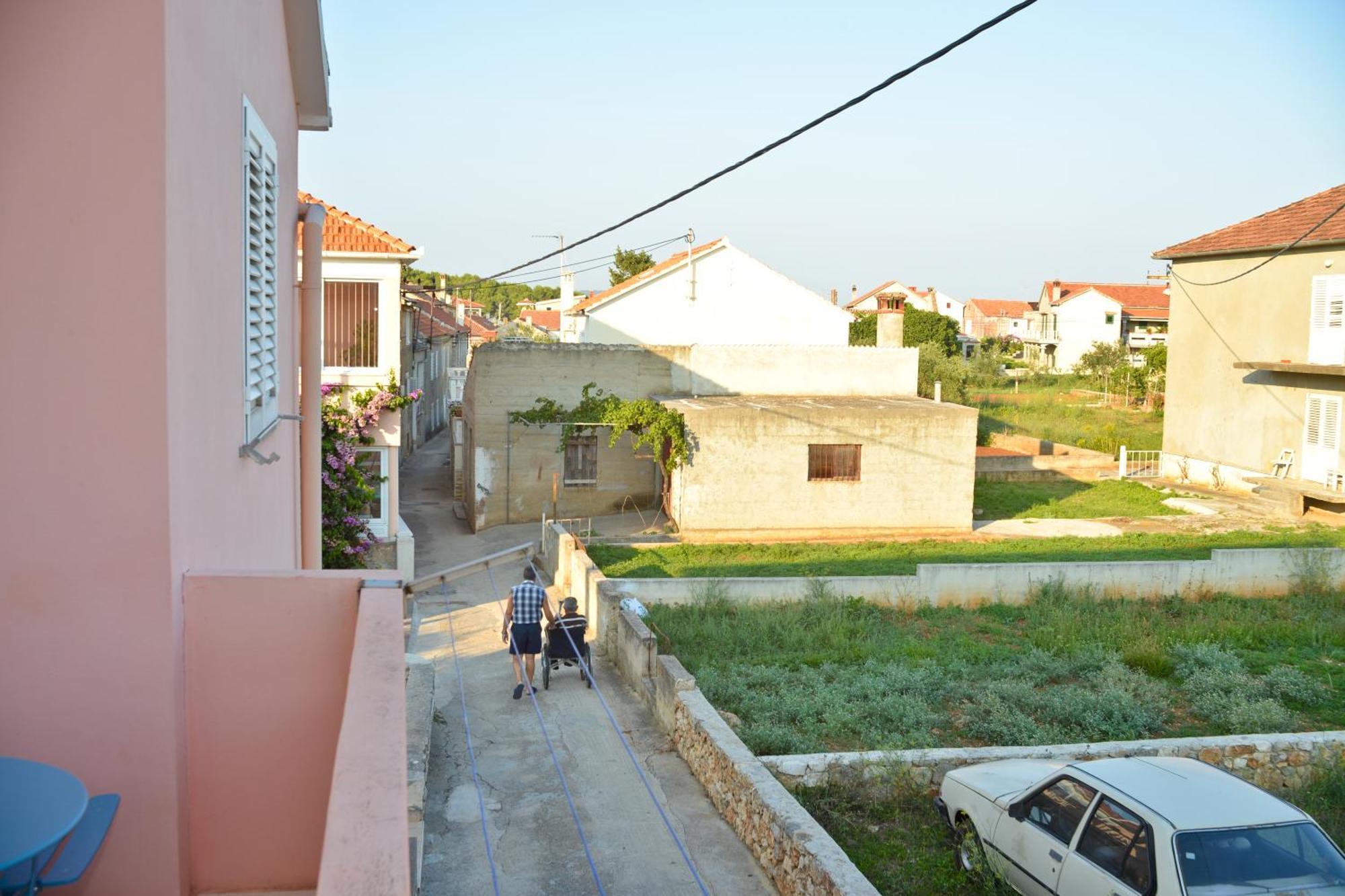 Apartments Lonic Kukljica Quarto foto